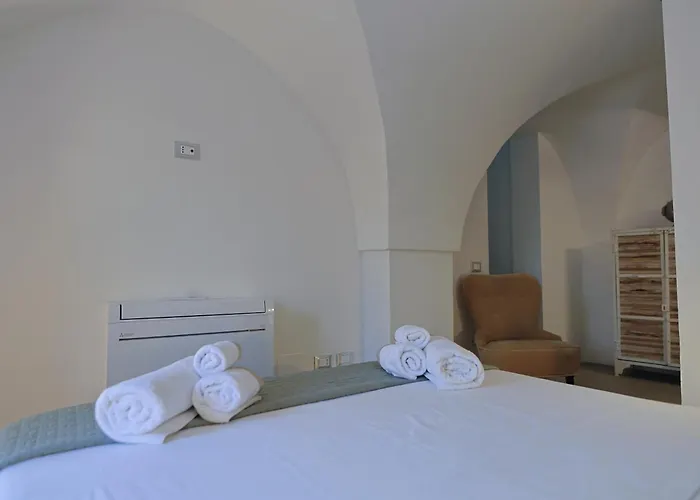 Torre Bianca Vista Mare 아파트 오스투니